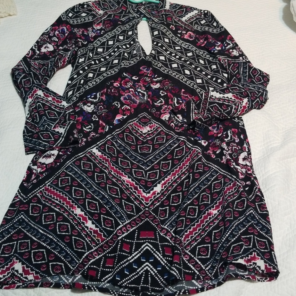 Express Dress - Picture 2 of 4